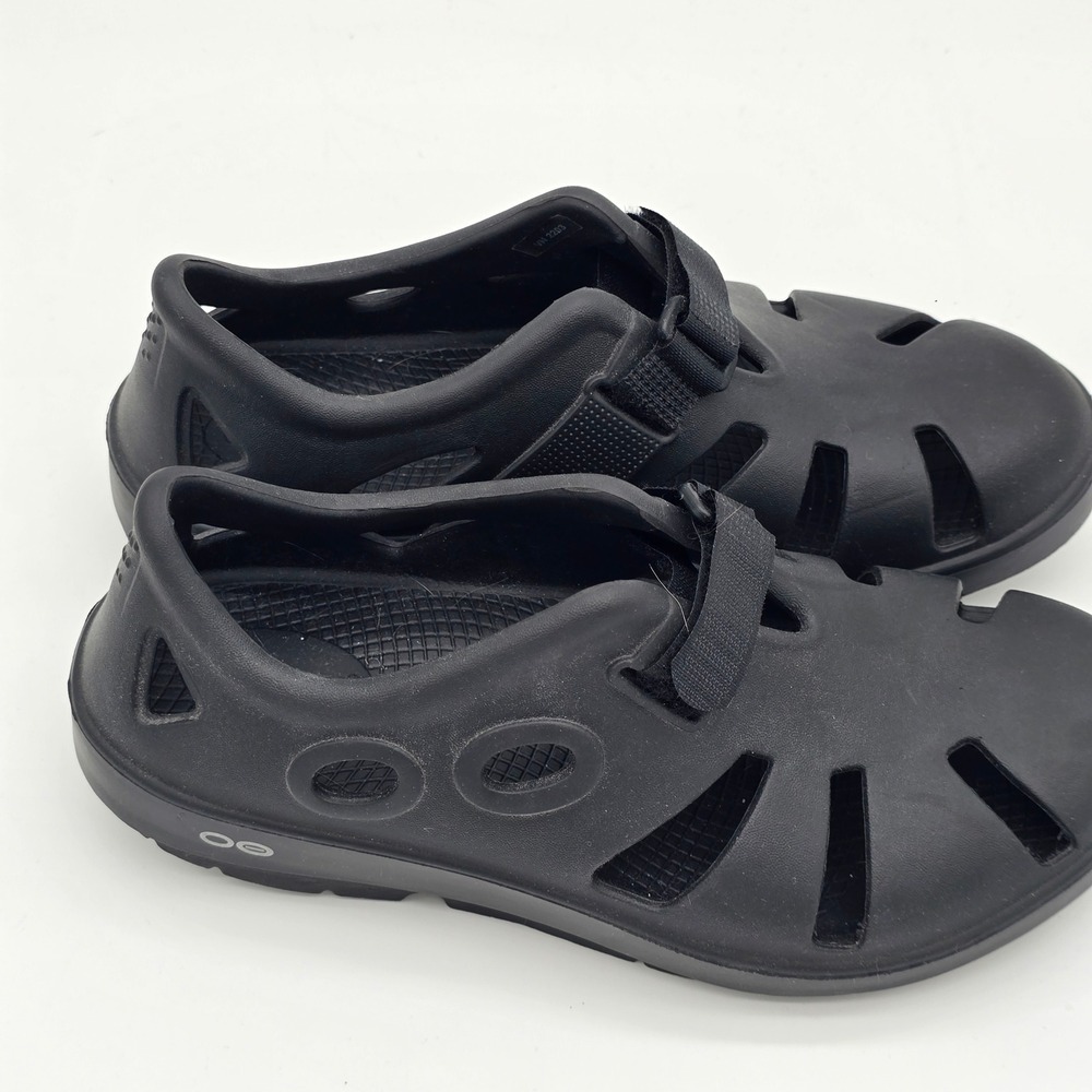 Oofos OOCloog Recovery Shoes Black Adjustable Strap Men 6 Women 8 EU 39 - Picture 2 of 13